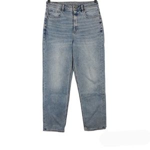 American Eagle Stretch Straight Leg Mom Jeans Size 8 Regular